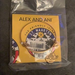 Alex and Ani St. Maarten Gold Bangle